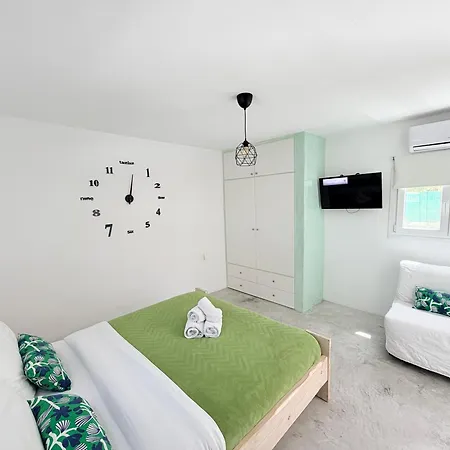 Almond Deluxe Apartamento Santorini Island